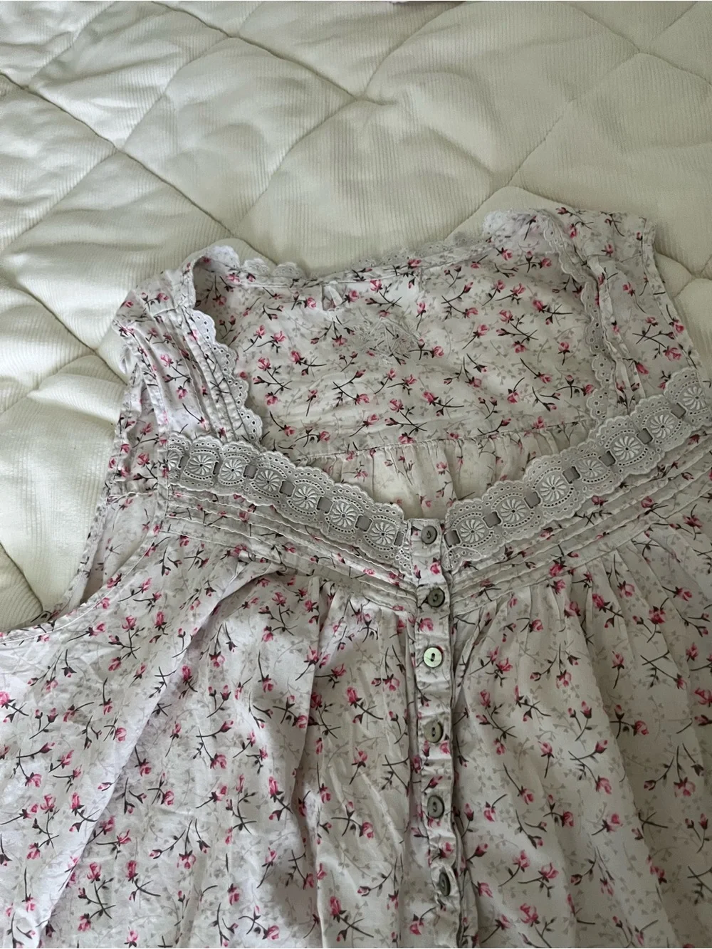 Eileen West Cream Rosebud Nightgown with Pink Floral Print